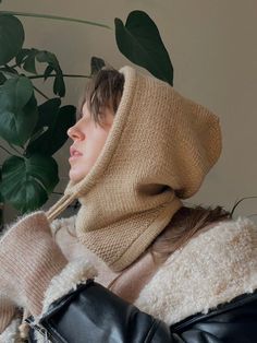 Our 100% natural merino wool and baby alpaca hood. The hood is very warm and knitted by hand. This model is very comfortable, it can be worn in three ways - like a scarf, like a hood lowered over the forehead and only over the ears. Very delicate, warm, non-biting yarn of high quality due to its composition.  Perfect for people who are sensitive or with allergies and for children.  Mainly recommended for the autumn and winter season for making hats, scarves and sweaters.  Thanks to the admixture of merino wool, it is ideal for products that are often worn and washed.  It comes in natural subdued colors.  45% superwash wool, 55% baby alpaca Making Hats, Alpaca Gifts, Congrats Card, Knitted Hood, Baby Alpaca, Personal Cards, Winter Season, Allergies, Alpaca