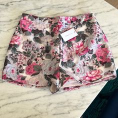 Lovers + Friends Brocade Floral Shorts. Zip Back. Size Large Feminine Floral Print Short Bottoms, Feminine Floral Print Short Length Bottoms, Feminine Floral Print Shorts For Day Out, Pink Floral High-waisted Shorts, Pink Floral Print High-waisted Shorts, Pink Floral Print Short Bottoms, Friends Shorts, Floral Shorts, Lovers And Friends