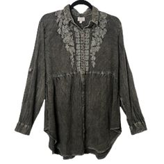 Nwt Chic Connection Embroidered Acid Wash Button Up Oversized Tunic Blouse Size L Size L Approximate Measurements P To P 22.5" Length Shoulder To Hem 32" Beautiful Embroidery And Black Acid Wash On Super Soft Rayon Material. The Long Dolphin Hem Tunic Style Length, It's Perfect For Pairing With Leggings Or Skinny Jeans. Button Up Front Also Allows For A French Tuck. Sleeve Tabs Make The Sleeves Convertible, Long To Short. This Is A Very Versatile Top That Can Be Worn All Year Round. Don’t Have A Spring Button-up Tunic With Buttons, Relaxed Fit Long Sleeve Blouse With Embroidered Hem, Embroidered Oversized Summer Shirt, Long Sleeve Blouse With Embroidered Hem Relaxed Fit, Summer Oversized Embroidered Shirt, Spring Button-up Tunic With Button Closure, Oversized Embroidered Shirt For Summer, Floral Embroidered Shirt For Workwear In Fall, Oversized Embroidered Cotton Blouse