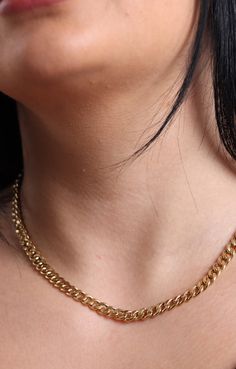 Details: 18k Gold  Length: ~60cm / 23.7 inches weight: ~10 gram width: ~3.2 mm 18k Solid Gold Rope Chain Necklace, 18k Real Gold cuban Chain Bracelet is dainty.  The whole necklace is made of 18k solid gold with the 18k or 750 mark on the prove of authenticity. A beautiful 18k gold necklace is perfect for every occasion. It is elegant and affordable gift for friends and loved ones. It is stylish, pretty and eye-catchig. This necklace shows high quality hand work. Made with high quality materials Luxury Cuban Link Necklace With Oval Links For Gifts, Luxury Cuban Link Necklace With Oval Links As Gift, Luxury Cuban Link Necklace With Oval Links, Gold Cuban Link Necklace With Cable Chain, Gold Cuban Link Necklace With Cable Chain As Gift, Gold Cuban Link Necklace With Oval Links, Cuban Link Gold Chain Necklace For Gift, Cuban Link Necklace With Cable Chain As A Gift, Yellow Gold Cuban Link Necklace With Cable Chain