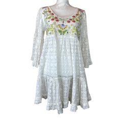 New With Tags Pretty Dress Or Top By Antica Sartoria. White Lace With Floral Embroidery On The Chest. Long Bell Sleeves. Women’s Size S Small. No Flaws. Measurements Taken Flat Armpit To Armpit: 19” Shoulder To Shoulder: 16” Length: 34” Sleeve: 17” Fast Shipping! Flowy Lace Dresses With Floral Embroidery, White Long Sleeve Peasant Embroidered Dress, White Peasant Embroidered Long Sleeve Dress, White Peasant V-neck Dress, White Peasant Embroidered Dress, Spring Embroidered Lace Mini Dress, Bohemian Embroidered Dress For Brunch, White Peasant Dress With Embroidered Hem, Embroidered White Long Sleeve Mini Dress