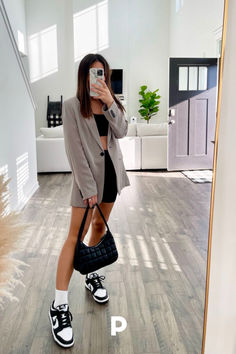 Outfit For Dunk Low, Jordans And Blazers Outfit, Streetwear Blazer Outfit, Woman’s Dunks Outfit, Low Dunks Outfit Woman Summer, Nike Panda Dunks Outfit Summer, Women’s Dunks Outfit, Nike Dunk Low Outfit Summer, Blazer Outfits With Shorts