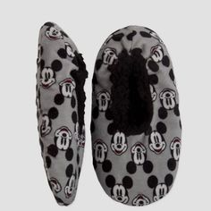 Brand New Never Worn Toddler Slippers! Grey And Black With Micky Mouse Pattern. Has Sticky Bumps On Bottom To Avoid Slipping And Falling. Selling Brand New Because I Got A Duplicate On Accident! Mickey Mouse Slippers, Disney Slippers, Toddler Slippers, Disney Toddler, Minnie Mouse Girl, Disney Shoes, Mouse Print, Kids Slippers, Fuzzy Slippers