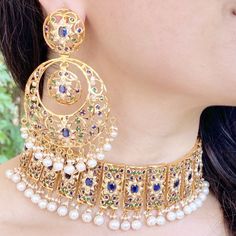 bridal Bollywood choker set in gold plated silver with large chandbali earrings Choker Set Gold, 22k Gold Jewelry Necklaces, Indian Wedding Jewelry Sets, 22k Gold Jewelry, Chandbali Earrings, Pearl Necklace Set, Gold Jewelry Necklace, Choker Set, Indian Wedding Jewelry