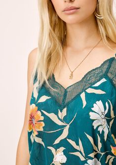 Cute Kimono, Cute Kimonos, Bohemian Look, Romantic Lace, Tank Top Dress, Fashion Catalogue, Lace Cami, Casual Summer Outfit, Boho Blouses