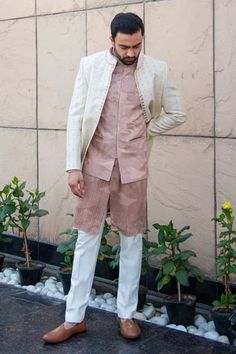 Shop for Soniya G Ivory Handloom Silk Geometric Pattern Bandhgala Set for Men Online at Aza Fashions Rohit Bal, Tarun Tahiliani, Abstract Geometric Pattern, Modern Bride, Aza Fashion, Abstract Print, Silk Printing, Celebrity Style, Print Patterns