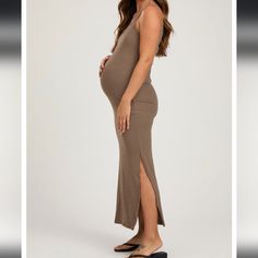 Perfect Summer Maternity Dress. Size Medium Nwt. Fitted Maternity Midi Dress, Chic Spring Midi Dress For Maternity Wear, Elegant Fitted Maternity Dress For Brunch, Fitted Midi Length Maternity Dress, Spring Maternity Midi Dress, Chic Sleeveless Maternity Dress, Chic Maternity Maxi Dress For Spring, Elegant Summer Maternity Midi Dress, Fitted Sleeveless Maternity Maxi Dress