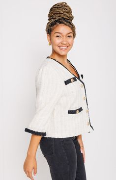 The Top Priority Jacket in Cream is the perfect addition to any wardrobe, offering a blend of elegance, comfort, and versatility. Whether you're heading to the office, out for brunch, or attending a special event, this jacket ensures you stay stylish and chic. Make the Top Priority Jacket your top priority and elevate your fashion game effortlessly! Short Sleeve Pockets Mid Button Down V-Neck SIZE & INFO 100% Polyester Hand Wash Cold Do Not Bleach Dry Clean For Best Results Do Not Iron Length (Neckline To Waistline)- Small: MODEL INFO Name: Eloise Size Worn Above: Small True Size: Small Bust: 31" Waist: 26" Hip: 35" Fit: True to size. Name: Madison Size Worn Above: Small True Size: XS-Small Bust: 31" Waist: 26" Hip: 34" Dress Fit: True to size. SIZE CHART Casual Date Night, Vintage Havana, Casual Date, Denim Shoes, Top Priority, Romper Pants, New Tops, Short Rompers, Sweater Blouse