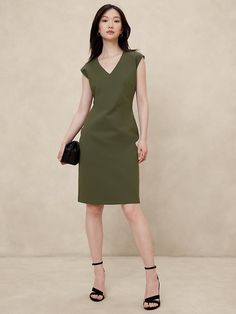 Ponte Knee-Length Dress | Banana Republic Factory Dresses For Work Business, Daytime Dress, Look Casual Chic, Olive Dress, Beautiful Dresses For Women, Daytime Dresses, Banana Republic Factory, Silk Skirt, Knee Length Dresses