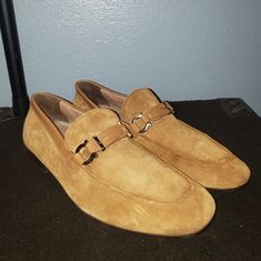 Selling A Pre-Owned Pair Of Salvatore Ferragamo Tucker Sz 10 Ee Brown Suede Loafer Logo Slip-On 0718389. The Loafers Are In Great Condition And Show Little To No Wear. Plain Toe Leather Shoes For Spring Galas, Spring Gala Leather Shoes With Plain Toe, Plain Toe Dress Shoes For Spring Galas, Spring Gala Plain Toe Leather Shoes, Spring Gala Plain Toe Dress Shoes, Spring Gala Dress Shoes With Leather Sole, Casual Dress Shoes For Spring Galas, Spring Slip-on Suede Dress Shoes, Spring Suede Dress Shoes With Leather Sole