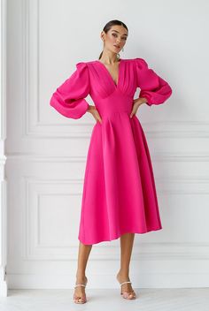 Purple V-Neck Puff-Sleeve Midi Dress – ELAGIA Elegant Evening Gowns, Classy Dress Outfits, Puff Sleeve Dresses, Pink Midi Dress, Midi Dress With Sleeves, Long Sleeve Midi, Crepe Dress, Casual Summer Dresses, Purple Black