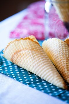 Ice Cream Cone Recipe, Recipe Ice Cream, Sunday Dessert, Homemade Frozen Yogurt, How To Make Waffles