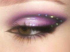 Purple Makeup Looks Euphoria, Purple Makeup Eyeshadow, Space Makeup Aesthetic, Iridescent Makeup Looks Prom, Lavender Makeup Aesthetic, Purple Makeup Looks With Rhinestones, Purple Star Makeup, Purple Makeup Prom, Purple Glam Makeup Looks