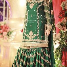 Pakistani Mehndi Dress, Gown Boutique, Mehndi Function, Bridal Mehndi Dresses, India Shopping, Mehndi Dress, Pakistani Formal Dresses