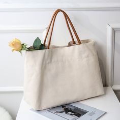 Women's bags handbags. This bag has a very large capacity, which can meet your daily work and shopping needs Plain Canvas Tote Bag, Folding Shopping Bags, Handbag Storage, Summer Tote Bags, Casual Tote Bag, Handbag Stores, Eco Tote Bag, Big Bag, Canvas Handbags