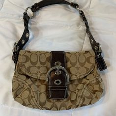 Zero Flaws. Mint Condition Vintage Coach Bag. No Offers Please. It’s So Cute, The Style Is Back In Trend And The Condition Is Perfect So I’d Rather Keep Than Consider Any Negotiations To The Listed Price. Coach Soho Bag, Vintage Coach Bag, Aesthetic Accessories, Light Brown Color, Vintage Coach Bags, Lighted Canvas, Coach Bag, Virtual Closet, Vintage Coach