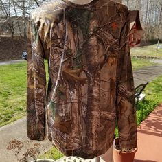 Made By Real Tree This Long Sleeve Shirt Is Perfect. Nice Camo Design From The Game Winner Collection. Fall Camouflage Long Sleeve Shirt, Camouflage Long Sleeve Shirt For Fall, Long Sleeve Camouflage Shirt For Fall, Camouflage Long Sleeve Cotton Shirt, Camouflage Tops For Outdoor Fall Activities, Long Sleeve Camouflage Cotton Shirt, Casual Long Sleeve Camouflage T-shirt, Aesthetic Sweaters, Real Tree Camo