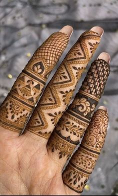 Finger Mehendi, Mehndi Designs Bridal Hands, Rose Mehndi Designs, Mehndi Design Pictures, Engagement Mehndi Designs, Full Mehndi Designs, Latest Bridal Mehndi Designs