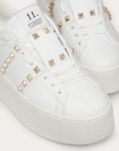 Valentino Garavani Rockstud Untitled flatform trainer in calfskin - Band with platinum-finish studs - Special label with number 11 - Rubber sole with rubber stud detail on the back - Sole height: 57 mm / 2.2 in. - Made in Italy Woman In White, Number 11, Valentino Garavani, Online Boutique, Calf Skin, Rubber Sole, Platinum, Italy, Boutique