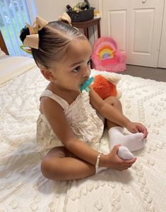 Newborn Hairstyles Girl, Newborn Baby Hairstyles, Hairstyles For Toddlers, Mommy And Baby Pictures, Hairstyles For Kids Black, Cute Black Babies