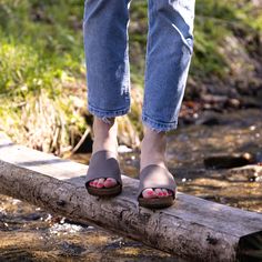 Embrace the summer season with our Flat Heel Clogs for Women, impeccably crafted from high-quality grey nubuck leather. These versatile clogs are a must-have addition to your summer wardrobe, perfectly designed to match any outfit. Intended for both average and wide foot builds, these clogs combine comfort and durability with style. The inside features a linden wood insole that offers breathability and a pleasant underfoot sensation. The exterior is made from natural grey nubuck leather, exuding Spring Clogs With Cushioned Footbed For Everyday, Spring Everyday Clogs With Cushioned Footbed, Everyday Clogs With Cushioned Footbed, Everyday Round Toe Clogs For Spring, Everyday Spring Clogs With Round Toe, Everyday Spring Clogs With Closed Toe, Spring Clogs With Arch Support And Medium Width, Everyday Spring Closed Toe Clogs, Comfortable Clogs With Removable Insole And Wedge Heel