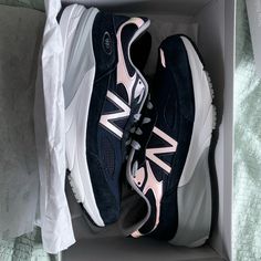 Men’s 7.5 / Women’s 9.5 Navy Blue Worn Once Originally $200 New Balance 990, New Balance Blue, Shoes New Balance, New Balance Shoes, Navy Color, New Balance, Athletic Shoes, Color Blue, Navy Blue