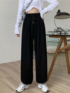 2024 Women's Oversized Baggy Sweatpants Joggers – Queencloth Casual Oversized Black Wide Leg Pants, Oversized Black Full-length Bottoms, Oversized Black Full Length Bottoms, Baggy Black Wide Leg Pants For Streetwear, Black Baggy Wide Leg Pants For Streetwear, Oversized Black Casual Harem Pants, Oversized Black Harem Pants Casual Style, Oversized Black Sweatpants With Pockets, Black Wide-leg Hip Hop Bottoms