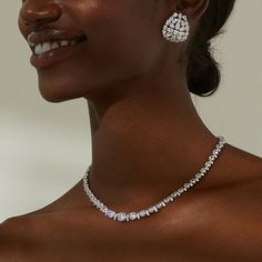 This elegant and glamorous collar necklace makes the perfect finishing touch to elevate your look with dazzling cubic zirconia stones. Big Diamonds Necklace, Bride Pearl Necklace, Wedding Jewelry Photography, Diamond Necklace Wedding, Pageant Jewelry, Statement Earrings Wedding, Bridal Choker, Statement Collar Necklace, Crystal Choker Necklace