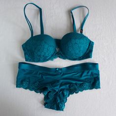 Never Worn Vs Teal Lace Bra And Pantie Set. Bra Is A 34b And Panties Are A Medium. Queen Tee, Painting Tutorials, Bras And Panties, Lace Bra, Women's Intimates, Blue Green, Victoria's Secret, Acrylic Painting, Color Blue