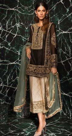 Jacquard Pants, Desi Dress, Embellished Shirt, Cut Shirt, Chiffon Collection, Pure Chiffon, Party Kleidung, Pakistani Bridal Dresses, Party Wear Indian Dresses