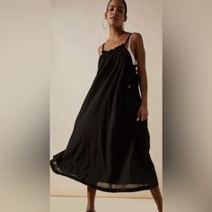 Nwt Free People C’est Bon Midi Dress. The Perfect Spring And Summer Dress. Lightweight And Airy. Has Pockets. Can Be Dressed Up Or Down. Size Medium Color Black Black Summer Maxi Dress For Daywear, Free People Black, Free People Dresses, Summer Dress, Black Color, Free People, Dress Up, Midi Dress, Size Medium