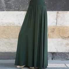 Silhouette: PleatedMaterial: PolyesterMaterial: SpandexOrigin: CN(Origin)Waistline: NaturalPattern Type: SolidDresses Length: Ankle-LengthAge: Ages 18-35 Years OldGender: WOMENModel Number: MI1006Style: Casual Long Skirt Casual, Elastic Skirt, High Waisted Maxi Skirt, Pleated Maxi Skirt, Party Skirt, Maxi Styles, Elegant Skirt, High Waist Fashion, Skirt Vintage