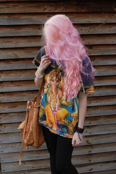 Now that's a festy shirt. Screw all those stupid main line "festival fashion" flimsy sheer get ups, I'd wear this over that any day Festival Clothes, Pastel Hair, Rainbow Hair, Grunge Hair, Hair Envy, Guided Reading, Looks Style, Hair Dos