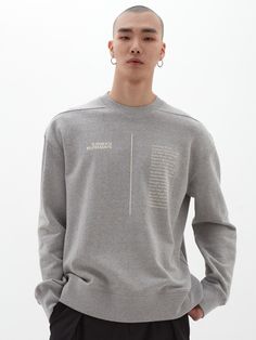 Editor's NotesDGNAK12’s sweatshirt gives casual look with oversized fit and lettering print detail.- Round neck sweatshirt- Long sleeves with drop shoulder- Ribbed cuffs and hem- Oversized fit- Lettering print in front- Minimized warpingMeasurements(in.)S / M / L- Length: 27.6in. / 28.3in. / 29.1in.- Shoulder: 22.0in. / 22.6in. / 23.2in.- Chest: 46.5in. / 48.0in. / 49.6in.- Hem: 42.9in. / 44.5in. / 46.1in.- Sleeve: 23.6in. / 24.2in. / 24.8in.*Model Info: 6’2’’ Waist 27’’ Shoes KR270mm(US9) Fitti Boxy Fit Crew Neck Sweatshirt For Spring, Crew Neck Logo Print Sweater For Loungewear, Drop Shoulder Sweats With Ribbed Cuffs For Streetwear, Long Sleeve Logo Print Sweatshirt For Loungewear, Oversized Logo Print Tops For Winter, College Sweater With Logo Print And Relaxed Fit, Crew Sweatshirt With Logo Print For Loungewear, Crew Neck Logo Print Sweatshirt For Loungewear, Crew Neck Sweatshirt With Logo For Loungewear