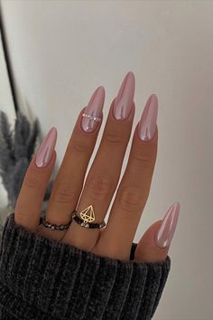 February Nails 2024 Pink Chrome Nails, Makijaż Smokey Eye, Glam Nails, Oval Nails, Bridal Nails