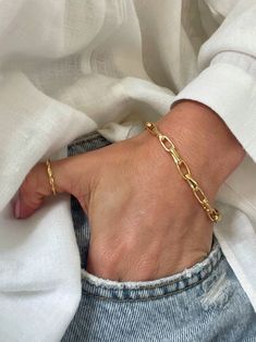 Gold Paperclip Bracelet, Paperclip Link Bracelet, Gold Filled Bracelet, Gold Chain Bracelet, Stacking Bracelet, Mom Gift, Gift for Her, Gold - Etsy Gold Bracelets Stacked, Paperclip Bracelet, Gold Chain Bracelet, Bracelet Stacking, Wedding Jewelry Bracelets, Gold Bracelet Chain, Effortless Chic, Bracelet Gold, Jewelry Case