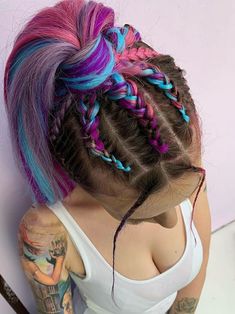 Festival Braid Ideas, Festival Braids With Color Extensions Short Hair, Festival Hair And Makeup, Rave Extension Braids, Rave Hair Braid Extensions, Whimsical Hairstyles, Festival Hair Trends, Braids Bangs, Neon Hair Extensions Braids