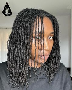 Chelile ♾ || LOCS JOURNEY & CONTENT CREATION | Anywayyyy, NEW STYLE ALERT 🚨. I stumbled on it while retightening my locs, just before this video. For the first time, I don’t finish my… | Instagram Crochet Over Locs, Braid Locs Starter, Microlocs Inspiration, Sisterlocks Styles Updo, Living Naturally, Locs Journey, Natural Locs