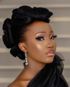 Travel Affiliate Programs, Dewy Makeup Look, Makeup For Black Skin, Bridal Makeup Natural, Brown Skin Makeup, Fall Makeup Looks