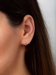 Everyday Hoop Piercings With Matching Earrings, Tiny Hoop Jewelry, Simple Chain Necklace, Claw Earrings, Pretty Ear Piercings, Thick Hoop Earrings, Small Gold Hoops, Sleeper Earrings, Hoops Gold