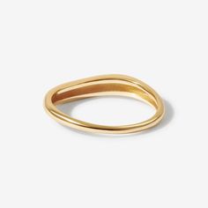 Understated delicacy. Kreig's organic and classic shape become a part of your body when you wear them. An everyday piece created with a minimal style, this is your ring stack made easy. Created for you with a sterling silver base and utilizing an extra luxurious plating, this Adorn Luxe ring is everything you love about our collection, but with a ‘demi-fine’ jewelry finish. Minimal Wedding Rings, Luxe Jewelry, Organic Rings, Golden Ring, Ring Stack, Gold Ring Sets, Demi Fine Jewelry, Minimal Style, Rose Gold Jewelry