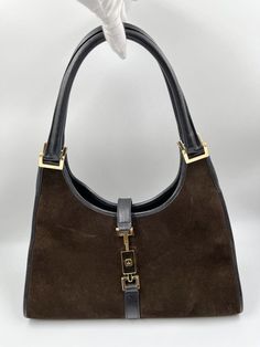 Vintage Gucci Jackie Bag – Bags Arena Vintage Gucci Jackie, Kelly Bag, Pretty Bags, Mode Inspo, 가을 패션, Vintage Bags, Mode Style, Brown Suede, Gucci Jackie Bag