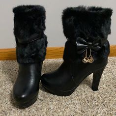 These Black Furry Boots Have Never Been Worn! They Have A 4 Inch Heel And Fur Detail On The Top All The Way Down To About Halfway On The Boot. They Also Have A Faux Leather Strap Around The Halfway Point Of The Fur And A Faux Leather Bow On This Strap. They Also Have Dangling Metallic Cubes Hanging Off The Bows. They Have A Side Zipper To Take On And Off. Where The Fur Is Not The Boots Are Faux Leather. Cowboy Boots And A Dress, 2000s Fashion Boots, Me Too Shoes Boots, Gyaru Boots, Fur Boots Heels, 2000s Boots, Mythical Fashion, Vinyl Boots, Black Fur Boots