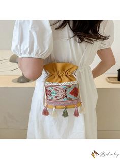 BirdinBag - Classic Tassel Crossbody: Womens Vintage Sling Shoulder Bag with Elegant Charm Inch Bag, Bag With Tassel, Vintage Bucket, Vintage Crossbody Bag, Tassels Decor, Details Pictures, Embroidered Bag, Flower Decor, Word Wrap