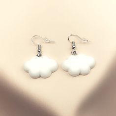 Not Used Simple White Drop Earrings, Trendy Nickel-free White Earrings, Trendy White Nickel-free Earrings, Trendy Handmade White Earrings, Minimalist Nickel-free White Earrings, Minimalist White Nickel-free Earrings, Trendy White Drop Earrings, Nickel Free White Earrings For Everyday, Nickel-free White Earrings For Everyday Wear