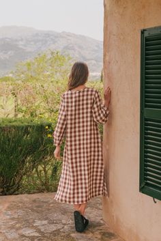 This stunning piece AMALIA dress is designed to be the perfect choice for any occasion - whether you're attending a wedding as a guest or soaking up the sun at the beach. The linen fabric and flattering fit ensure comfort and confidence all day long.• ABOUTThis listing is for 1 AMALIA dressThis dress features a flattering oval neck, and sleeves with gathered cuffs and inseam pockets.Medium-weight linen (approx. 190 gsm)Made from 100% certified European linen (OEKO TEX certified)Stone washed for Bohemian Linen Midi Dress For Garden Party, Linen Midi Maxi Dress For Garden Party, Linen Maxi Dress For Garden Party, Summer Linen Long Sleeve Dress For Garden Party, Maxi Linen Dress For Brunch, Maxi Linen Dress For Day Out, Maxi Length Linen Dress For Brunch, Garden Party Linen Midi Dress, Relaxed Fit Linen Dress For Brunch