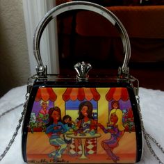 Never Worn, Was A Gift. Some Minor Scratches On Side From Storing. No Dust Bag Or Box. Signed, Limited Edition. Silver Shoulder Strap Is Removable. Evening Purse, Limited Editions, Mini Bag, Dust Bag, Shoulder Strap, Shells, Limited Edition, Bag Lady, Purse