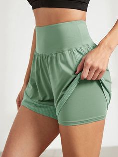 Yoga Shorts Outfit, Workout Shorts Outfit, Alt Summer Outfits, Trendy Workout Outfits, Modest Summer Outfits, Sports Shorts Women, Active Wear Shorts, Summer Outfits Men, Sporty Outfits