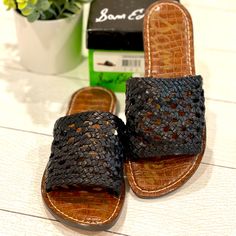 Nib! Never Worn! Sam Edelman Genovia Woven Slides In Black Perfect To Go With Any Outfit! Size 8m Tts Black Casual Sandals With Woven Leather, Black Leather Sandals With Woven Sole, Black Closed Toe Sandals With Woven Leather, Black Woven Leather Closed Toe Sandals, Black Synthetic Sandals With Woven Leather, Casual Leather Sandals For Fall, Black Casual Sandals With Leather Lining, Casual Black Sandals With Leather Lining, Black Leather Casual Sandals