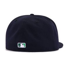 New Era Cap 59Fifty fitted hat for the New York Yankees in navy colorway, featuring shamrock front logo. Celebrate the Irish community of NYC with this very special fitted from Hat Heaven. One of New York City’s largest ethnic groups, this fitted pays homage to the long history of Irish Americans in New York. With beautiful Metallic Green embroidery donning the shamrock on front, it’s a glamorous contrast against the dark Navy wool. Flat embroidered rear features Metallic Green again, this time Navy Fitted Hat With Flat Brim For Baseball Season, Navy Flat Brim Fitted Hat For Baseball Season, Navy Fitted Hat For Sports Events, Navy Fitted Hat With Flat Bill For Sports Events, Navy Flat Bill Hat For Sports Events, Navy Flat Bill Fitted Hat For Sports Events, Navy Snapback Hat With Flat Bill For Fans, Navy Fitted Hat With Flat Brim For Sports, Navy Snapback Fitted Hat For Baseball Season